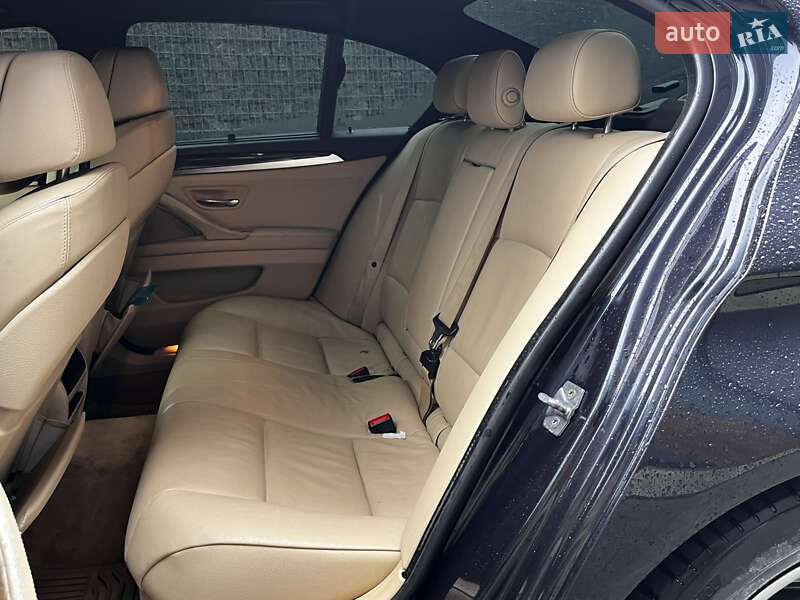 Седан BMW 5 Series 2011 в Луцке