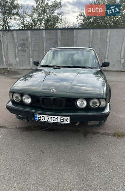 Седан BMW 5 Series 1993 в Чернівцях