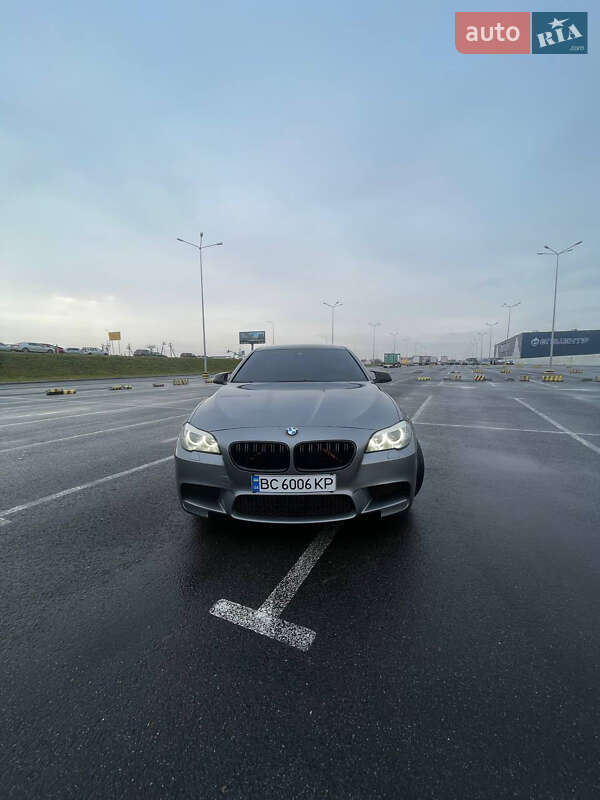 Седан BMW 5 Series 2012 в Львові