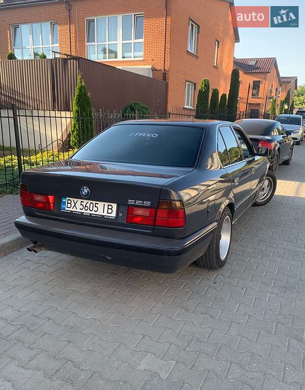 Седан BMW 5 Series 1992 в Хмельницком