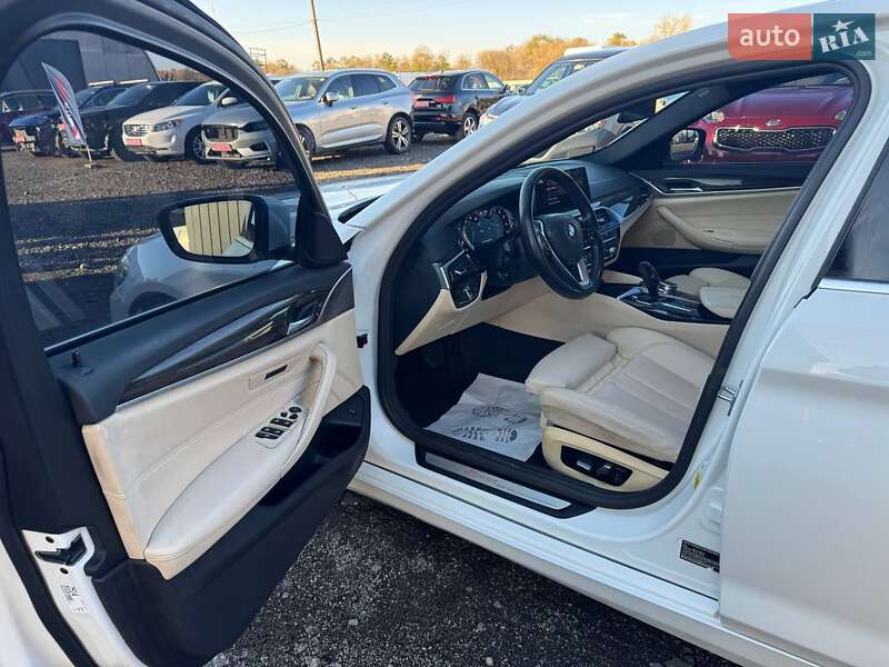 Седан BMW 5 Series 2017 в Луцке