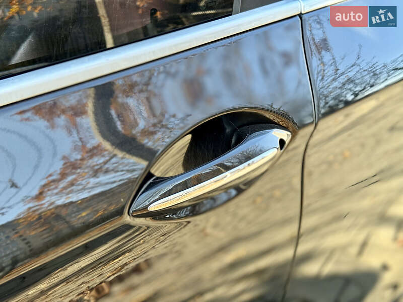 Седан BMW 5 Series 2011 в Чернівцях