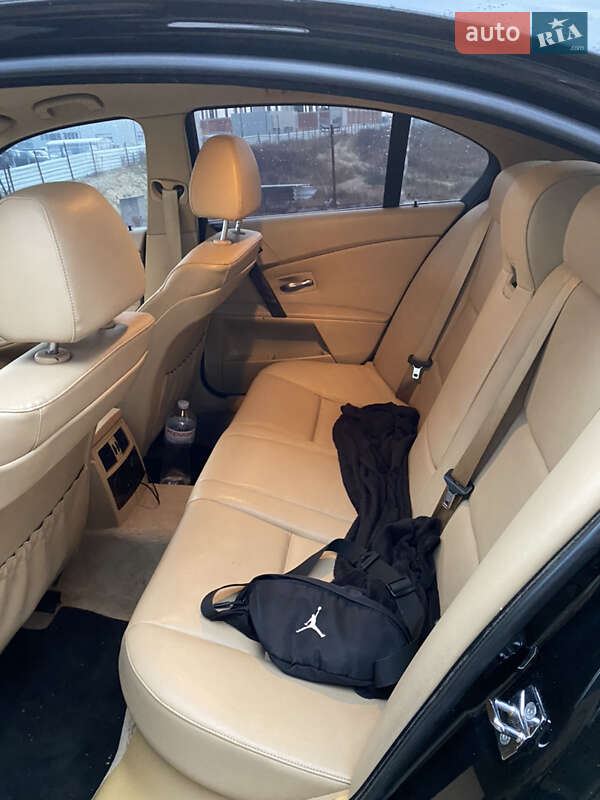 Седан BMW 5 Series 2006 в Львові