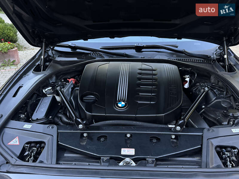 Седан BMW 5 Series 2012 в Межгорье