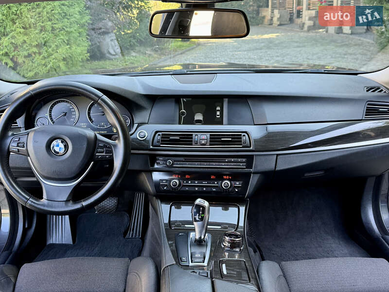 Седан BMW 5 Series 2012 в Межгорье