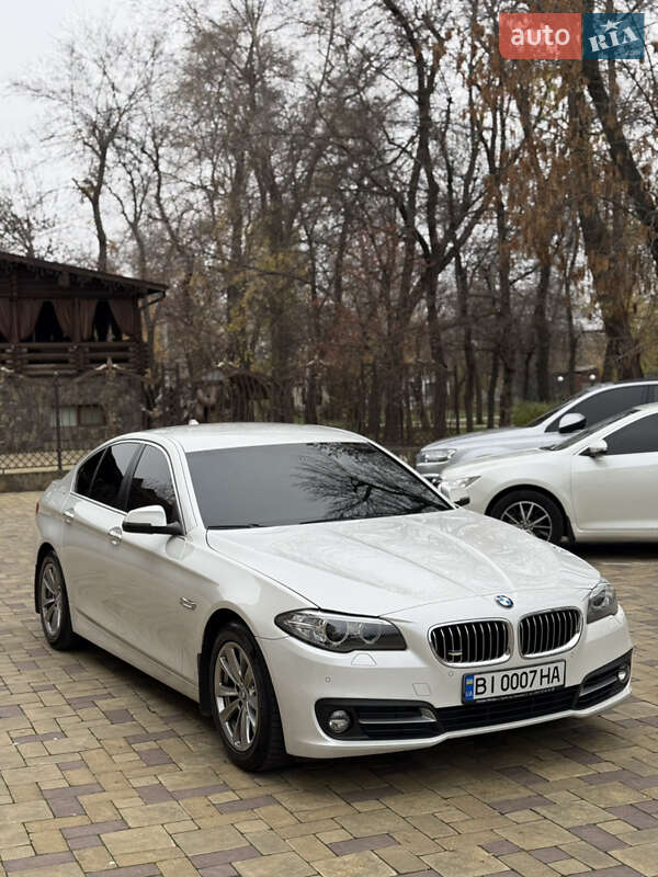 Седан BMW 5 Series 2016 в Кременчуці