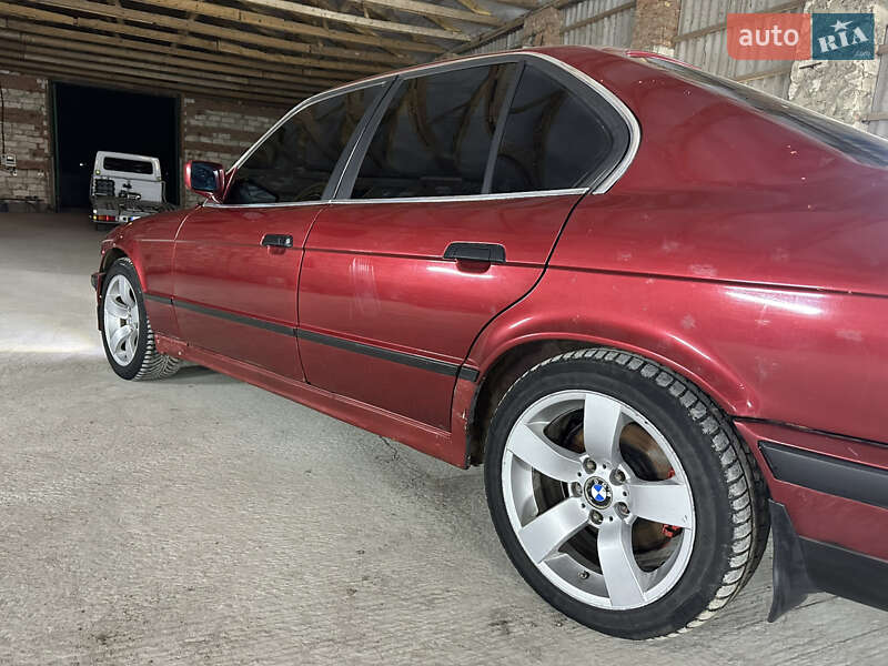 Седан BMW 5 Series 1991 в Тульчине