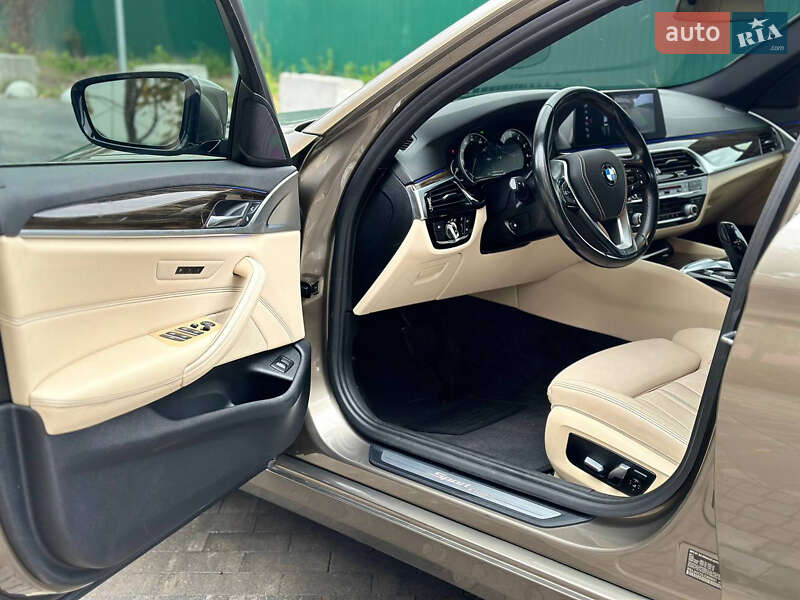 Седан BMW 5 Series 2017 в Киеве