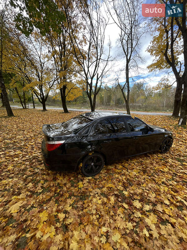 Седан BMW 5 Series 2007 в Чернигове