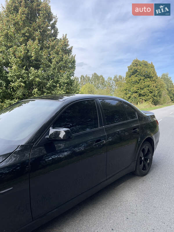 Седан BMW 5 Series 2007 в Чернигове