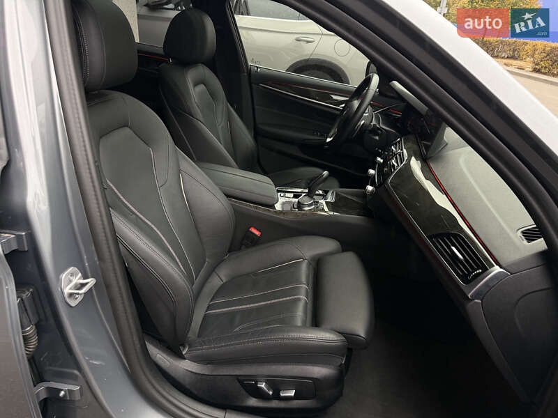 Седан BMW 5 Series 2022 в Киеве