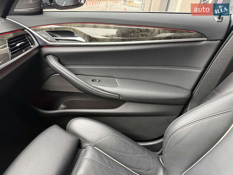 Седан BMW 5 Series 2022 в Киеве