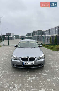 Седан BMW 5 Series 2004 в Рокитному