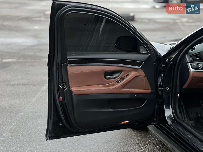 Седан BMW 5 Series 2014 в Киеве