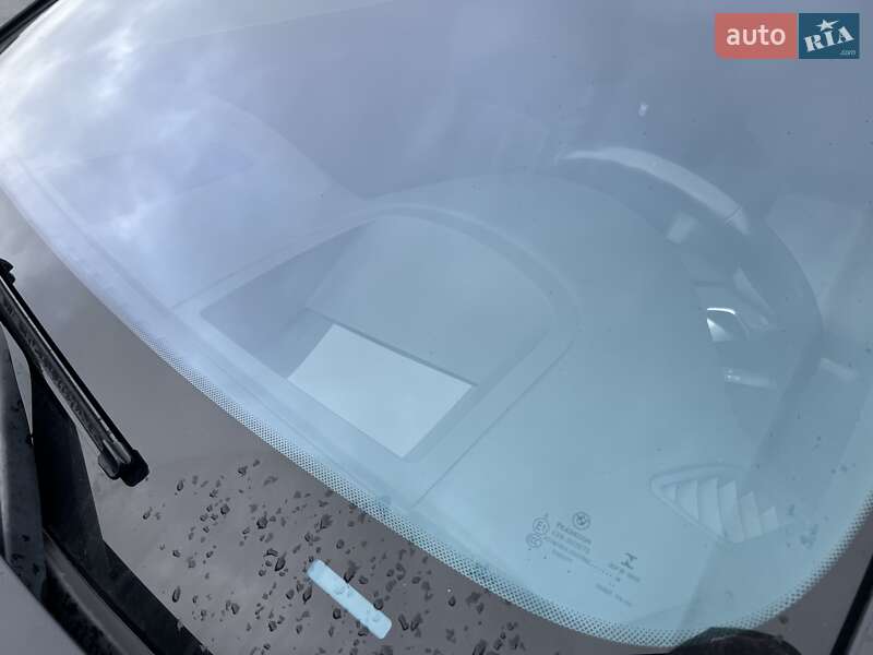 Седан BMW 5 Series 2012 в Києві фото 15 Седан BMW 5 Series 2012 в Києві