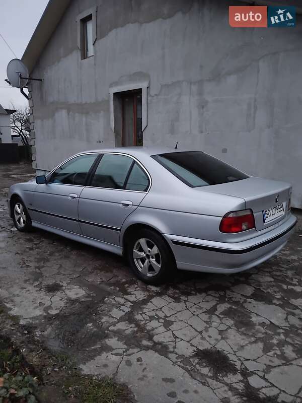 Седан BMW 5 Series 1997 в Хоросткове