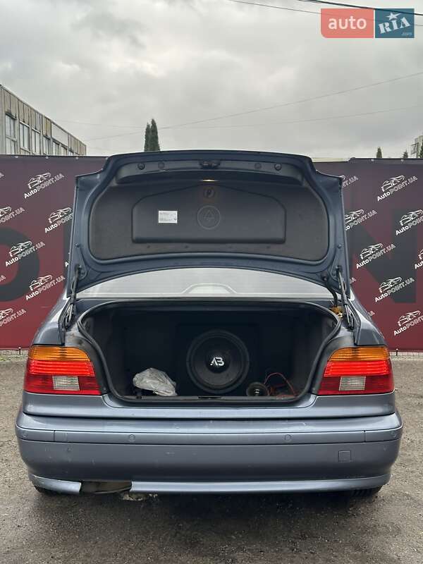 Седан BMW 5 Series 2001 в Сумах