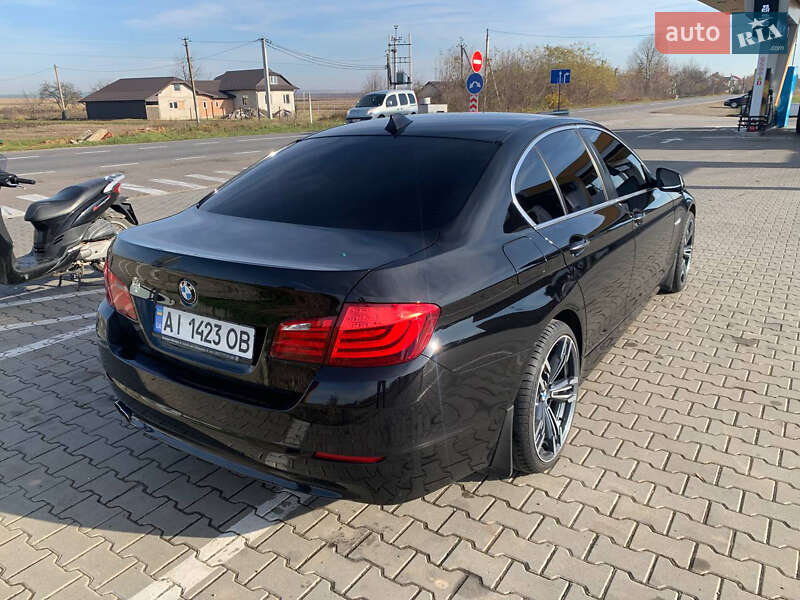 Седан BMW 5 Series 2012 в Снятине