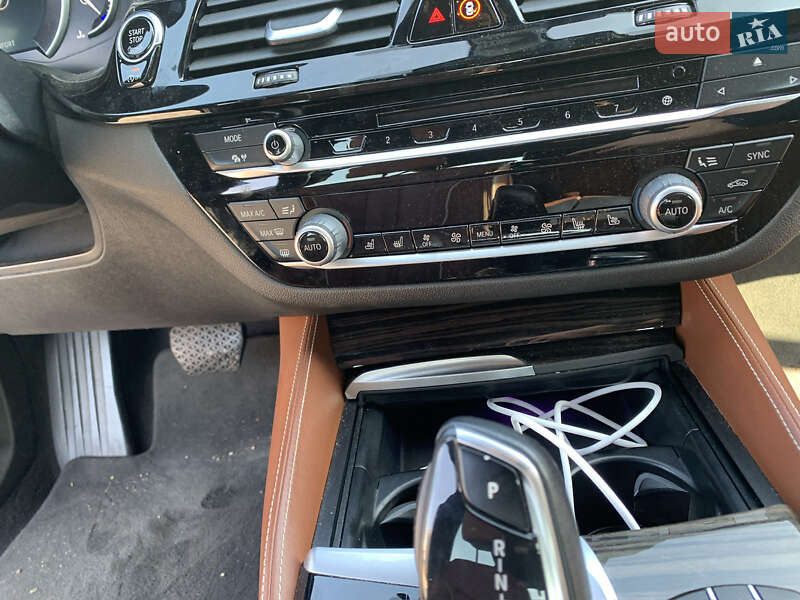Седан BMW 5 Series 2017 в Киеве фото 18 Седан BMW 5 Series 2017 в Киеве