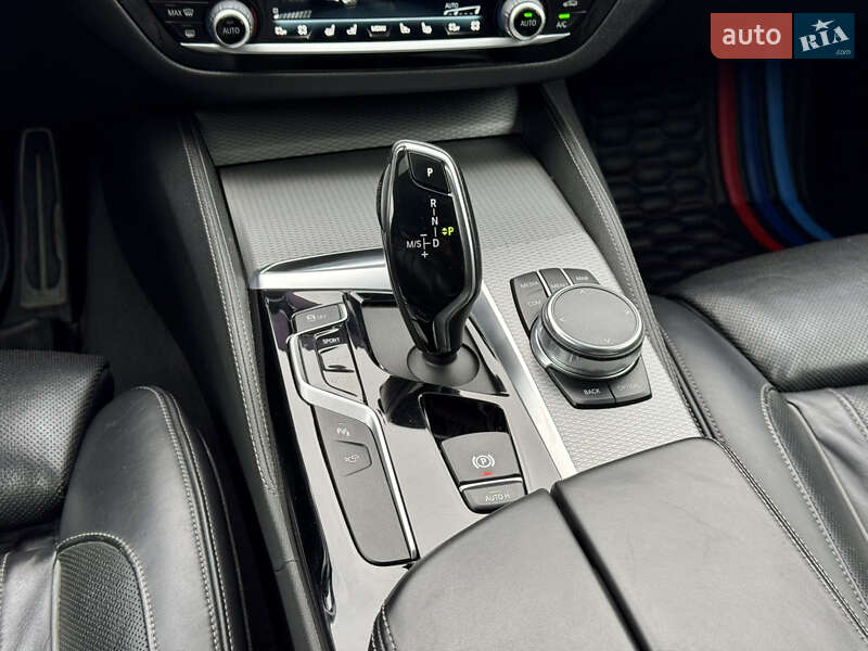 Седан BMW 5 Series 2018 в Киеве