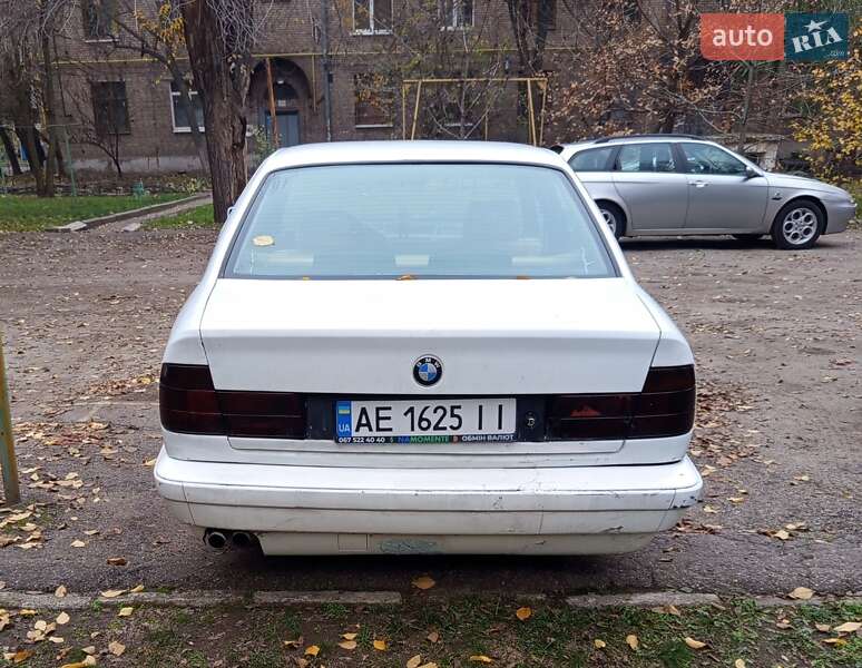 Седан BMW 5 Series 1989 в Запорожье