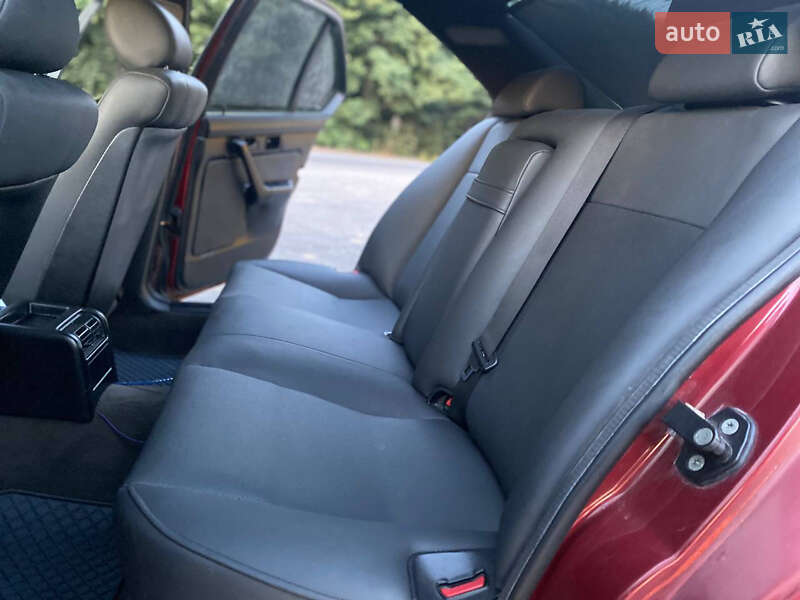 Седан BMW 5 Series 1994 в Виннице