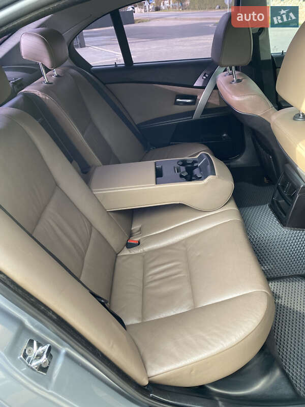 Седан BMW 5 Series 2004 в Долине фото 23 Седан BMW 5 Series 2004 в Долине