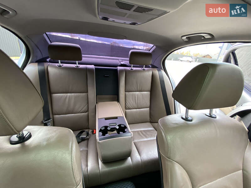 Седан BMW 5 Series 2004 в Долине фото 25 Седан BMW 5 Series 2004 в Долине