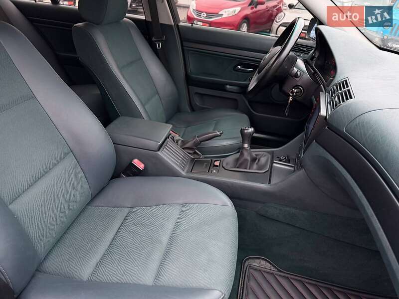 Седан BMW 5 Series 2001 в Харькове