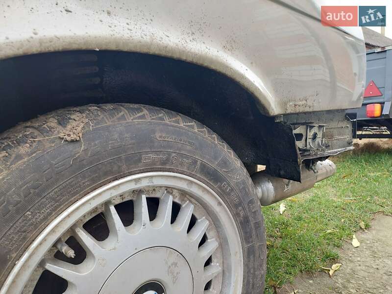 Седан BMW 5 Series 1988 в Виннице