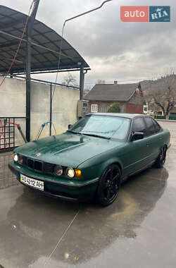 Седан BMW 5 Series 1990 в Ужгороде