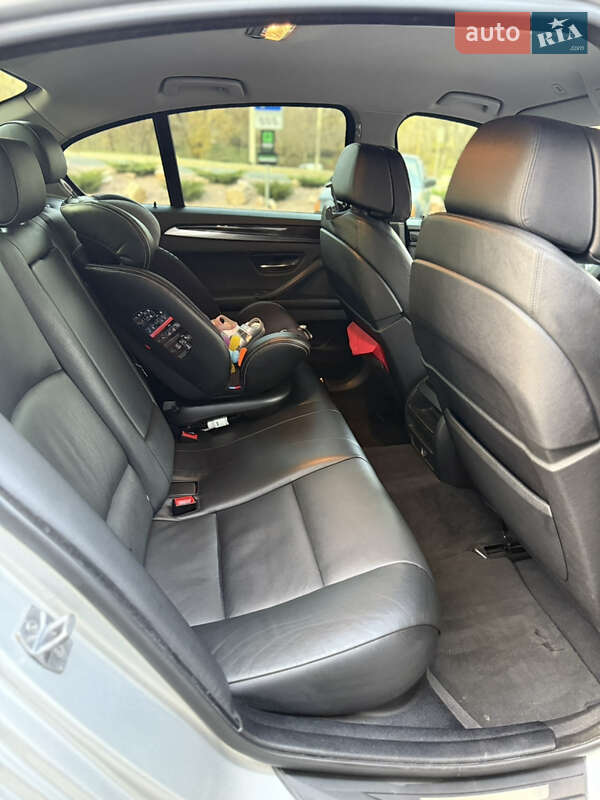 Седан BMW 5 Series 2012 в Днепре