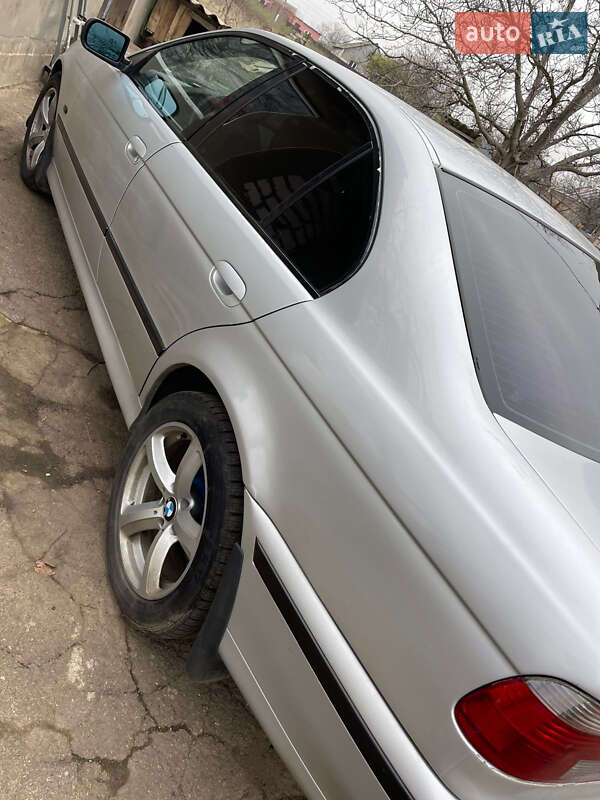 Седан BMW 5 Series 2003 в Авангарде фото 9 Седан BMW 5 Series 2003 в Авангарде