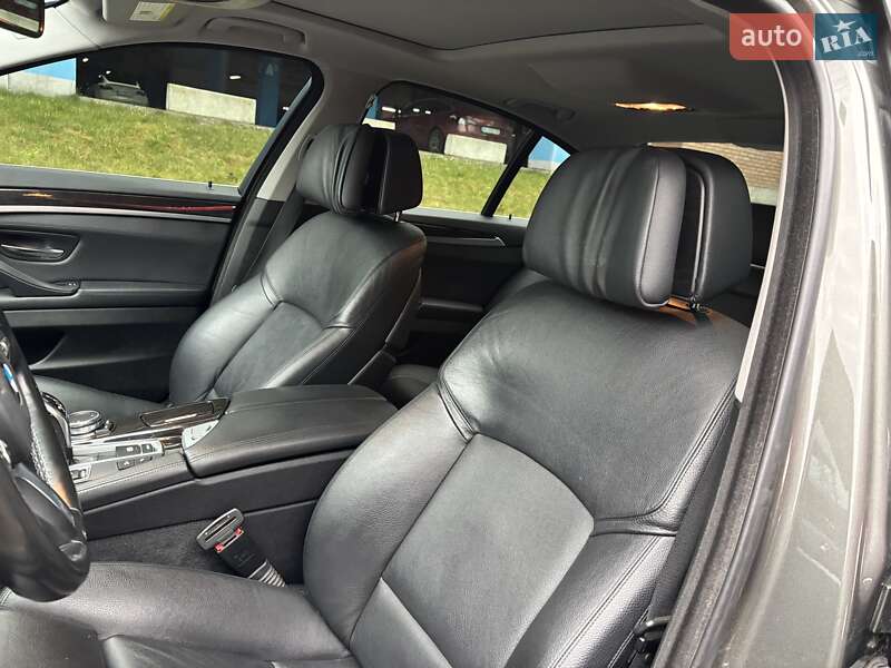 Седан BMW 5 Series 2013 в Львові