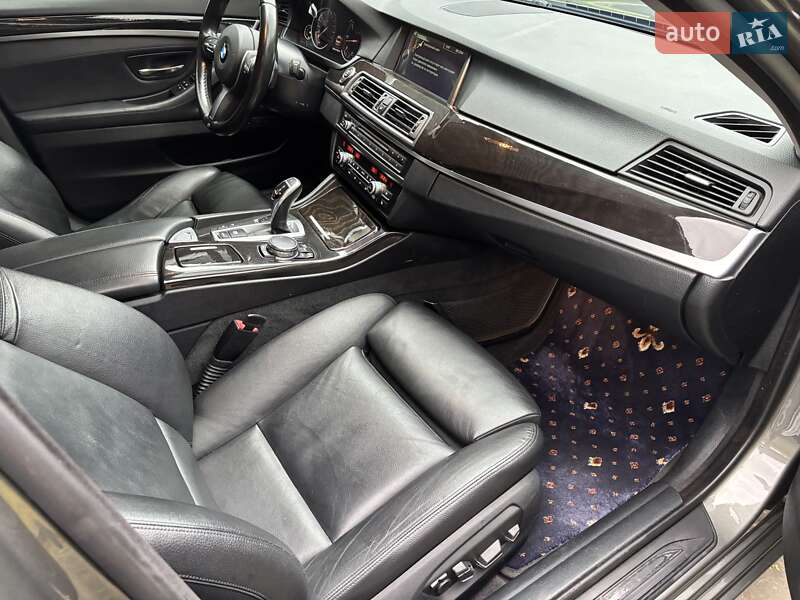 Седан BMW 5 Series 2013 в Львові