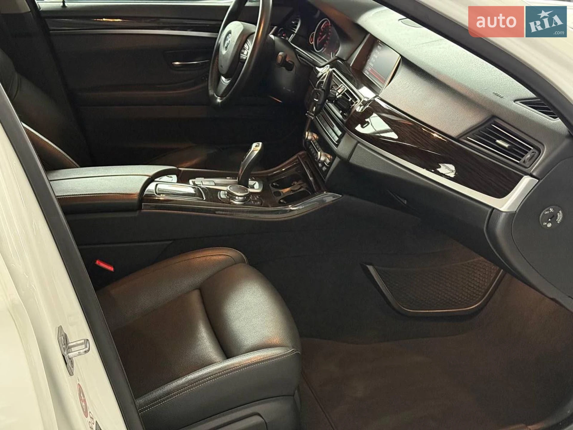 2016 BMW 5er - мініатюра 26