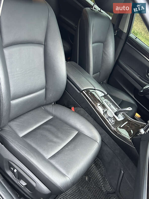 Седан BMW 5 Series 2015 в Прилуках