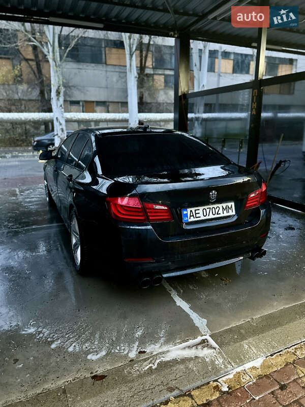 Седан BMW 5 Series 2011 в Днепре