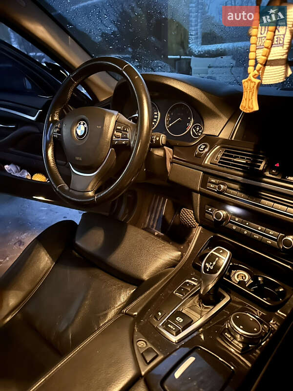 Седан BMW 5 Series 2011 в Днепре