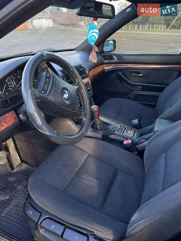 Седан BMW 5 Series 1999 в Сарнах