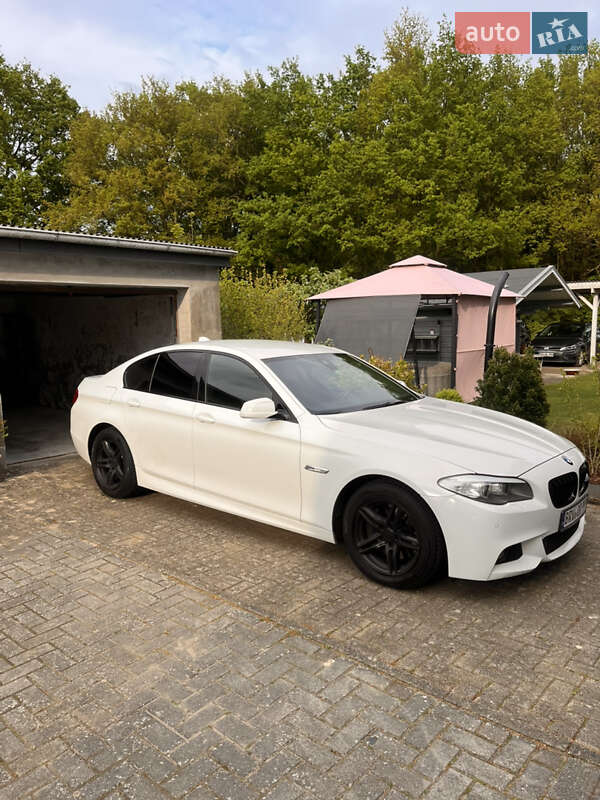 Седан BMW 5 Series 2013 в Николаеве