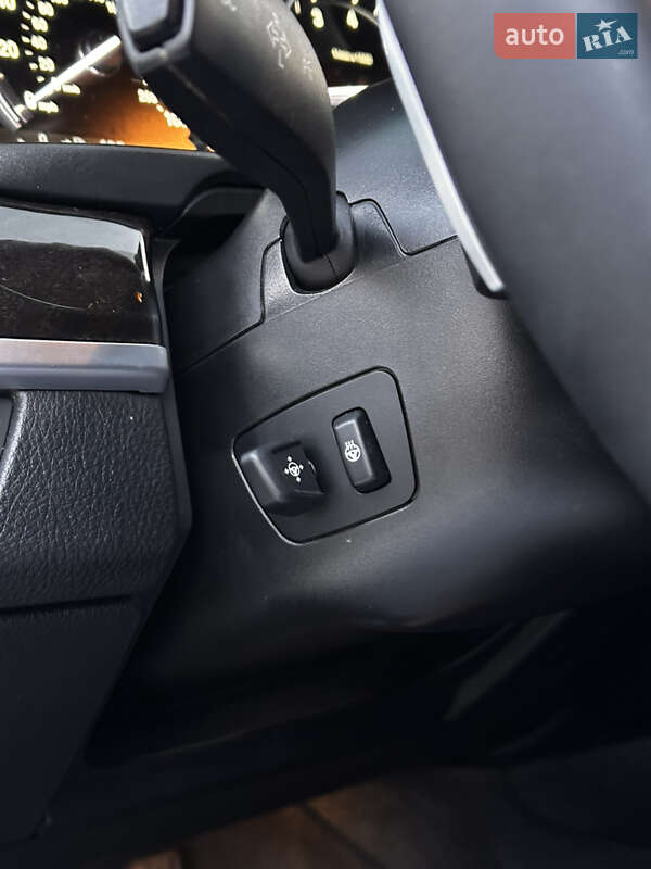 Седан BMW 5 Series 2015 в Луцке