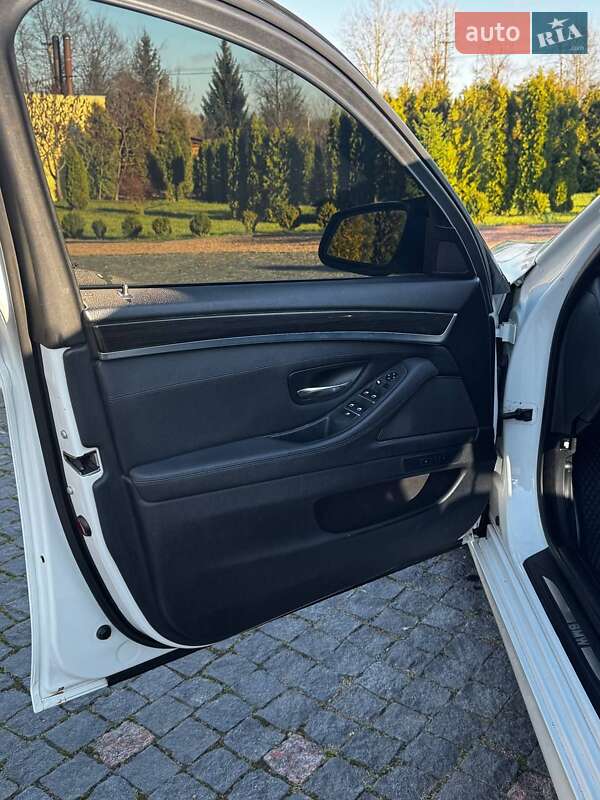 Седан BMW 5 Series 2011 в Житомире
