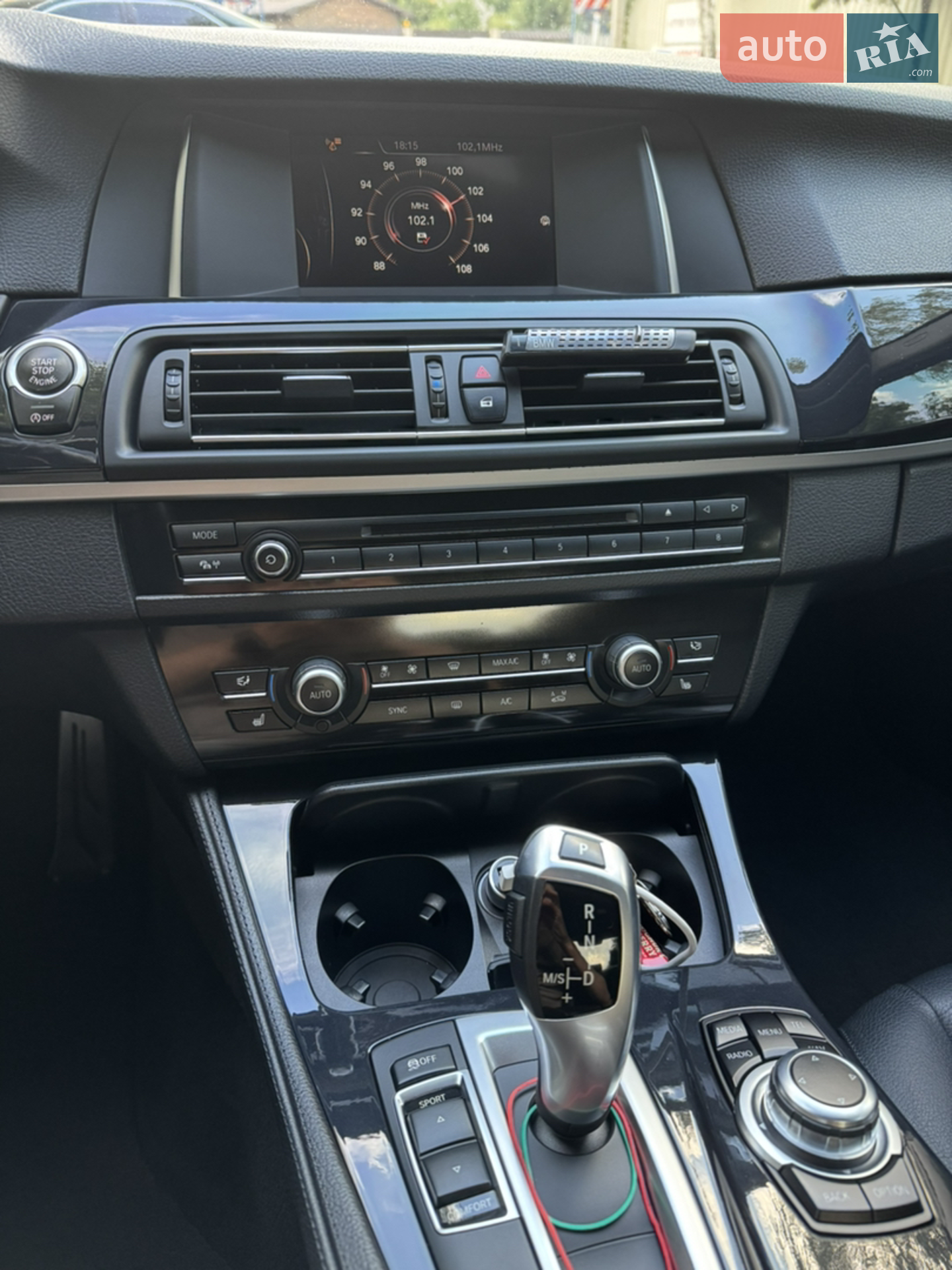 2016 BMW 5er - мініатюра 12