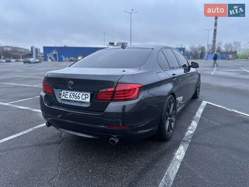 Седан BMW 5 Series 2012 в Днепре