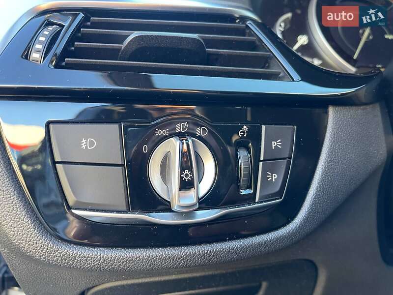 Седан BMW 5 Series 2018 в Ужгороді