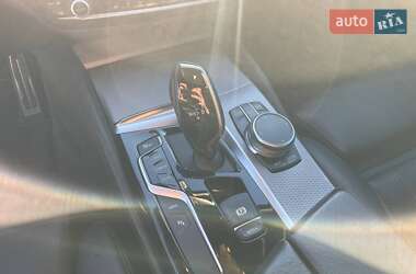 Седан BMW 5 Series 2018 в Ужгороді