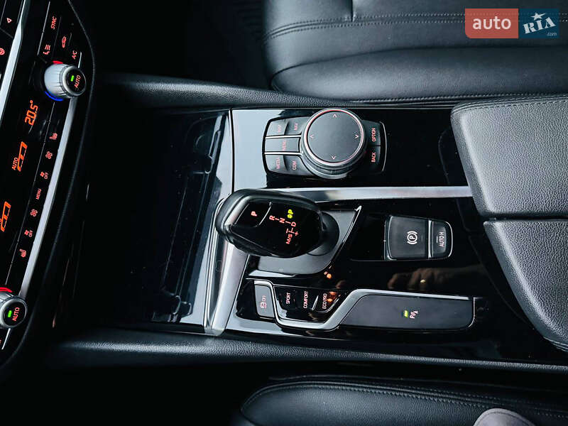 Седан BMW 5 Series 2018 в Киеве