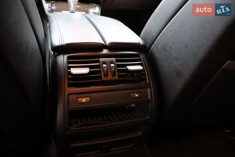 Седан BMW 5 Series 2013 в Львове