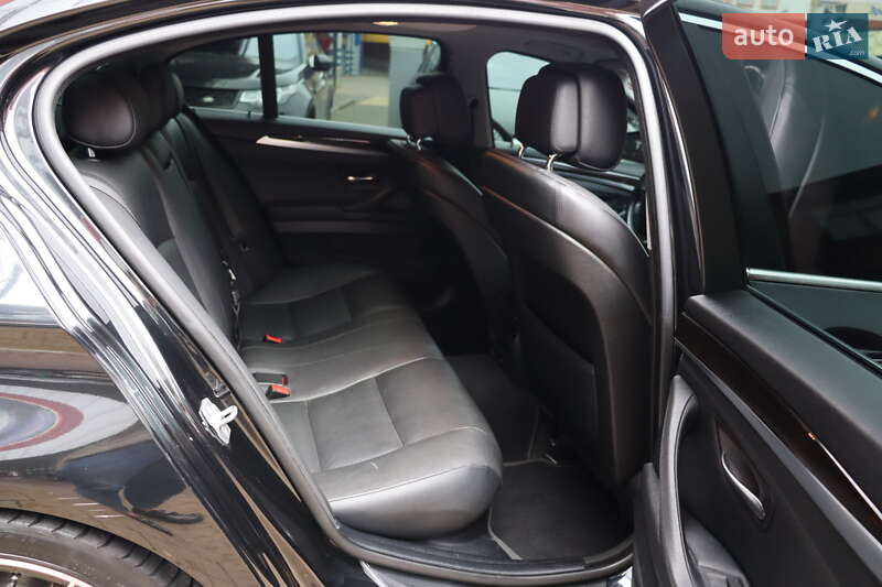 Седан BMW 5 Series 2013 в Львове